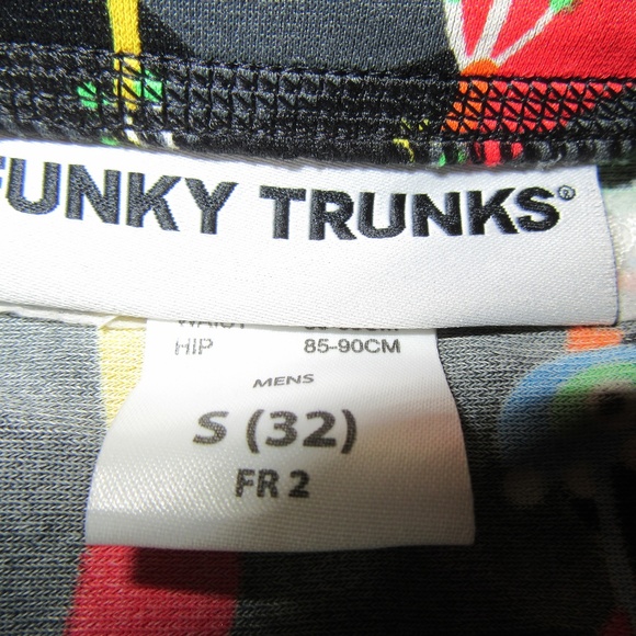 MENS FUNKY TRUNKS SWIM BRIEFS/SIZE SMALL - 32 - Picture 4 of 4